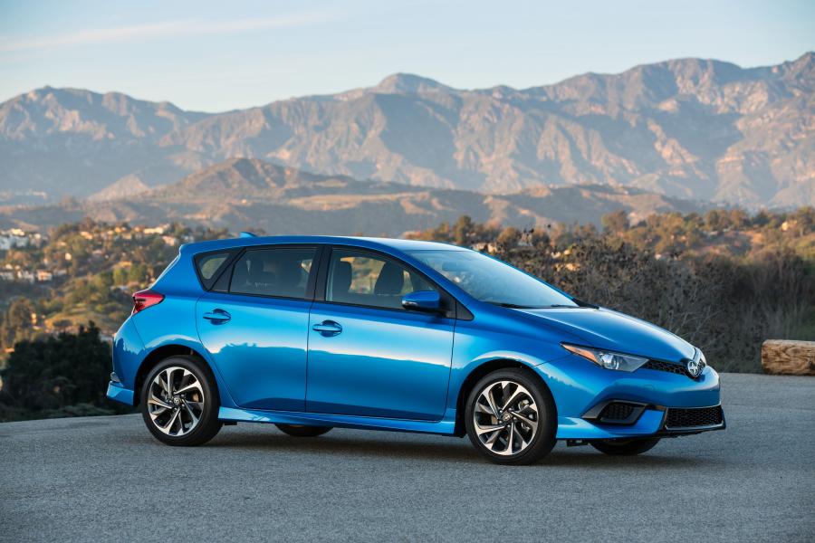  Scion iM 2015 года  (фото 31 из 48)